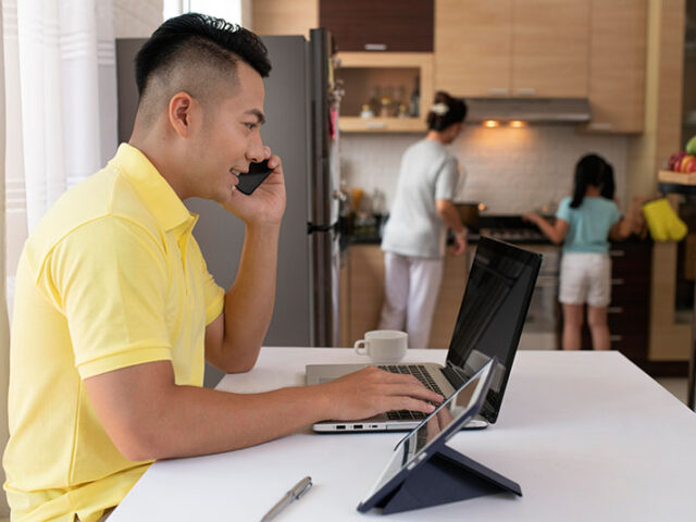 https://businessregistrationphilippines.com/wp-content/uploads/2025/09/Philippines-remote-worker-640x480.jpg